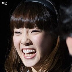 웃음 태연 소녀시대 웃는모습 빵터진 광대승천 광대폭발 여자 연예인